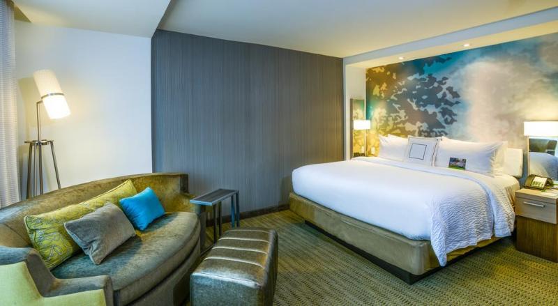 هتل Courtyard Lake Charles