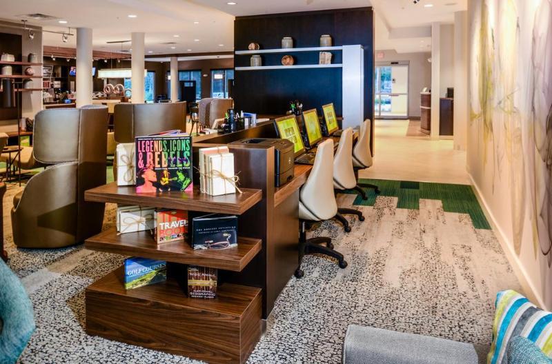 هتل Courtyard Lake Charles