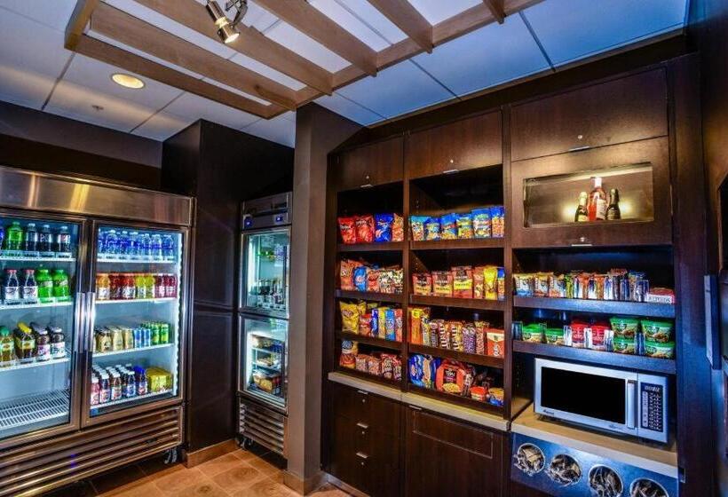 هتل Courtyard Lake Charles