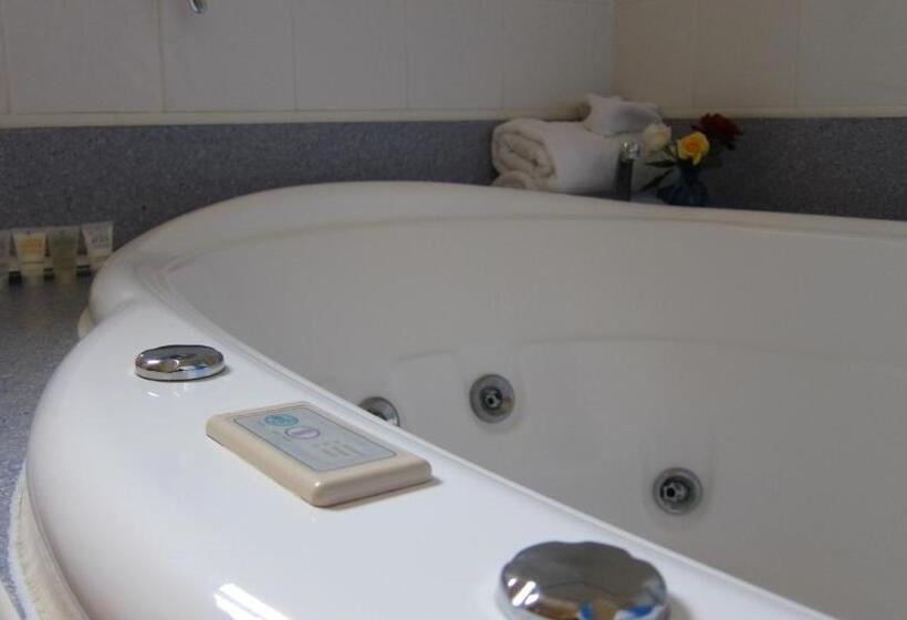 בית מלון כפרי Dalby Mid Town Motor Inn