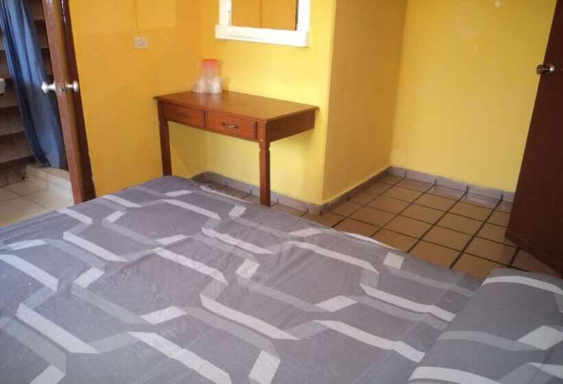 בית מלון כפרי Del Valle