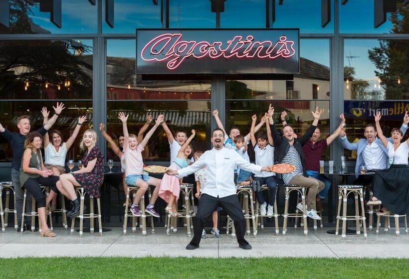 East Hotel And Apartments