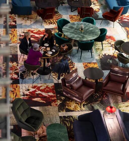 East Hotel And Apartments