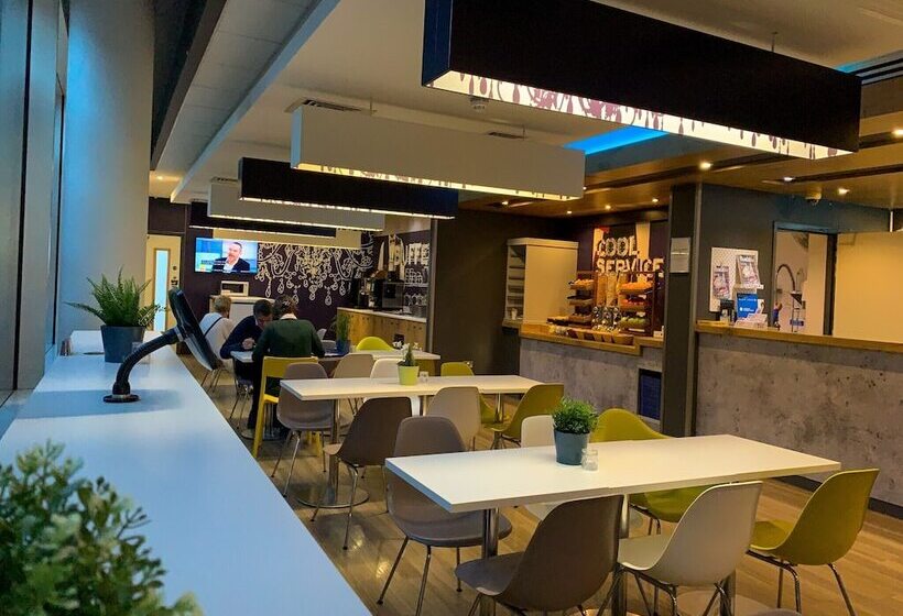 בית מלון כפרי Ibis Budget Belfast City Centre