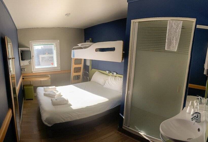 בית מלון כפרי Ibis Budget Belfast City Centre