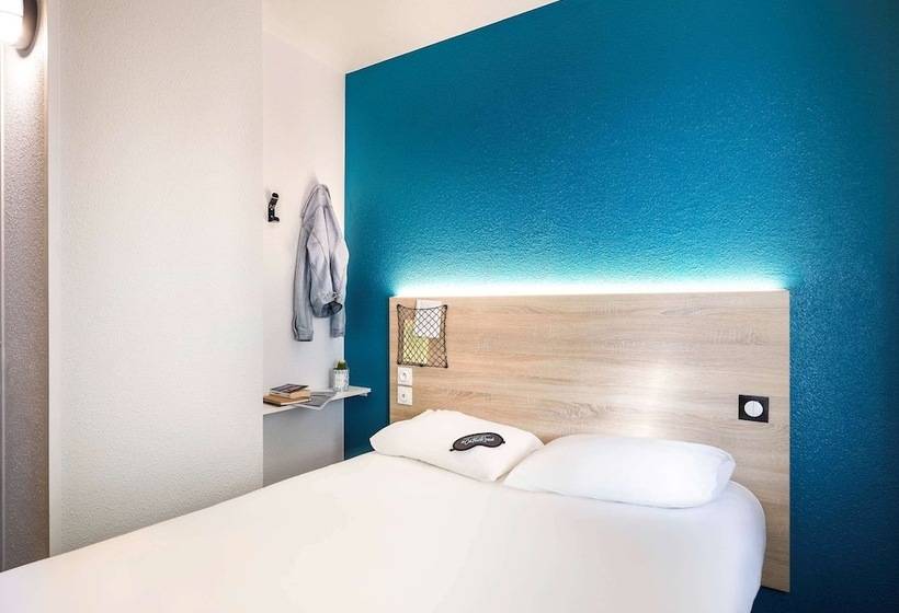 F1 Annemasse Hotel Renove