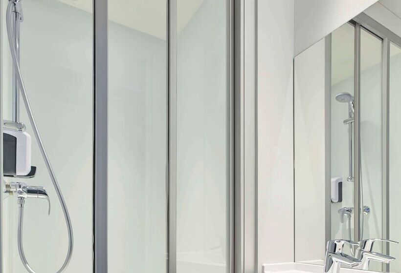 هتل F1 Nimes Ouest