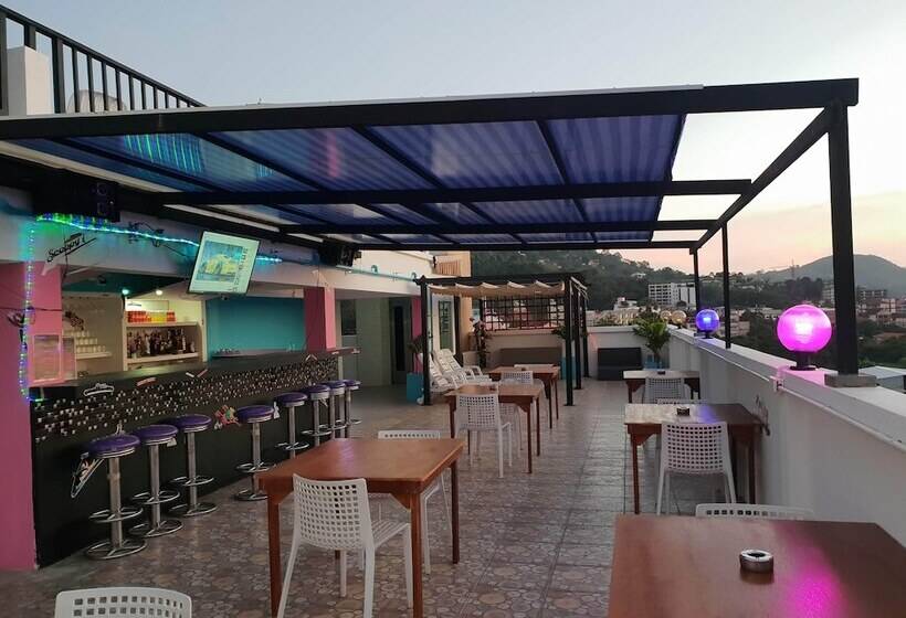 فندق Fulla Place