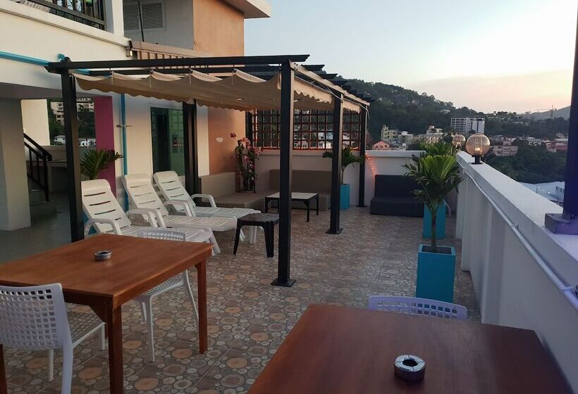 فندق Fulla Place