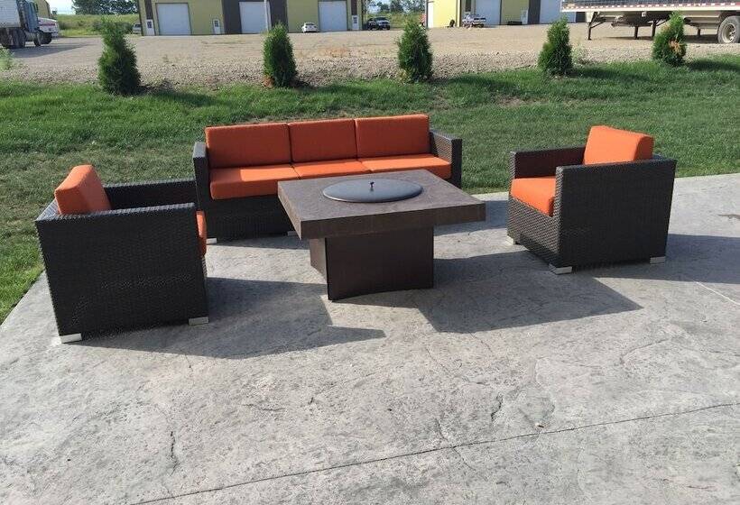 Grandstay Hotel & Suites Valley City