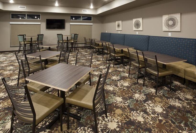 Grandstay Hotel & Suites Valley City