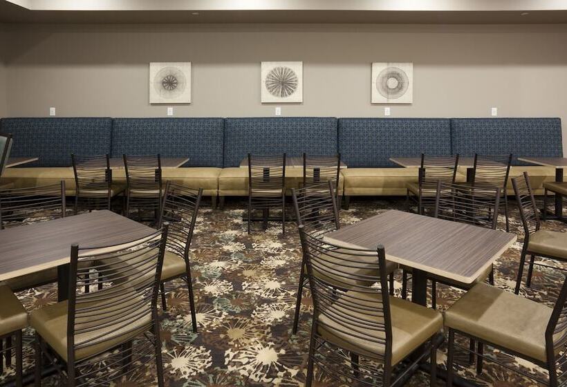 Grandstay Hotel & Suites Valley City