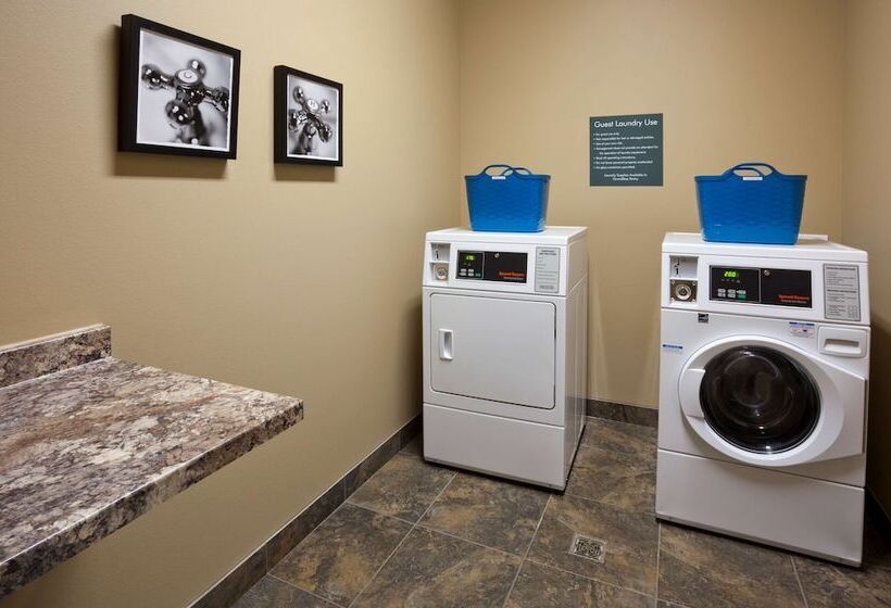 Grandstay Hotel & Suites Valley City