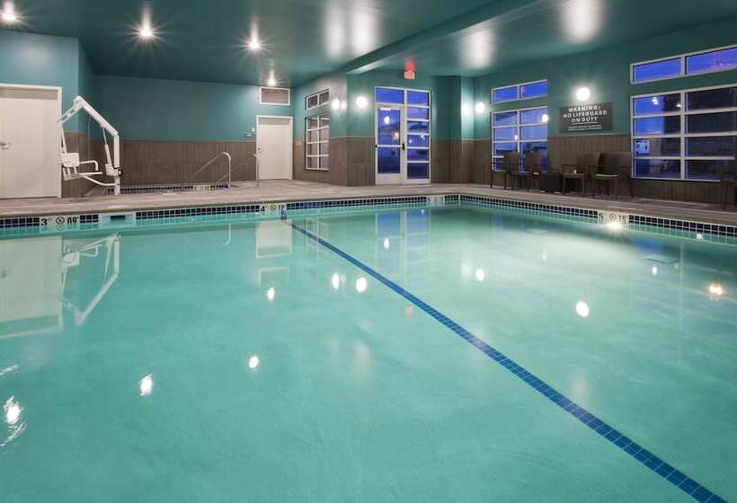 Grandstay Hotel & Suites Valley City