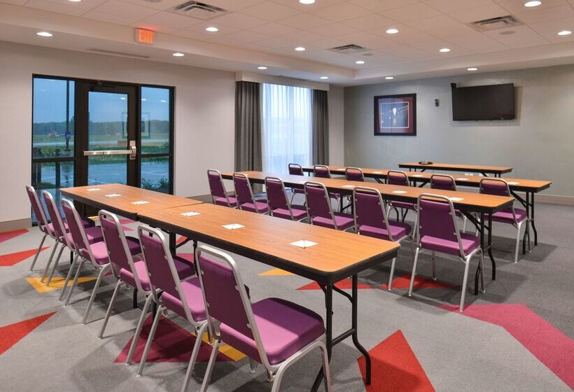 فندق Hampton Inn & Suites Ames