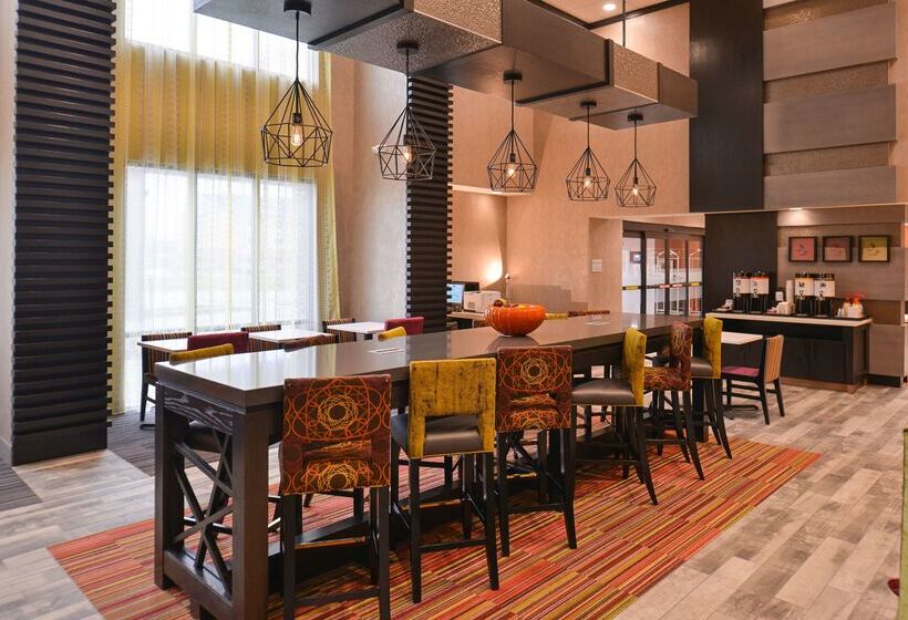 فندق Hampton Inn & Suites Ames