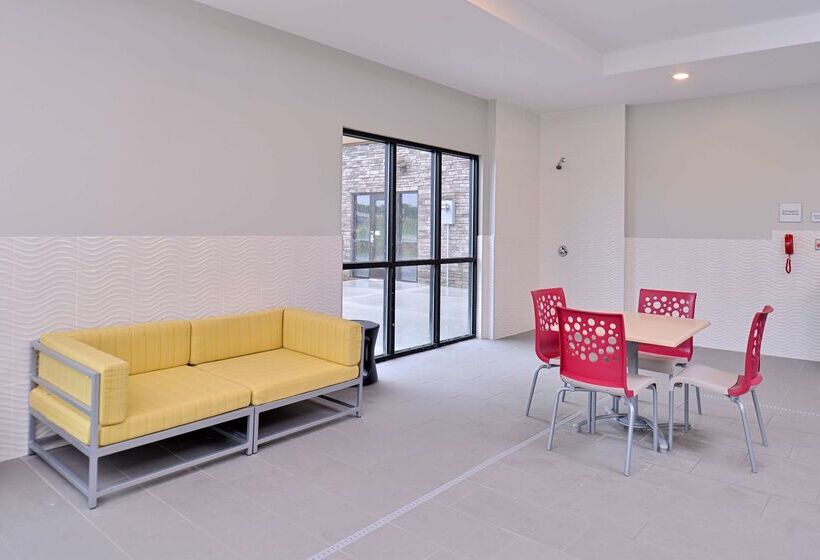 فندق Hampton Inn & Suites Ames