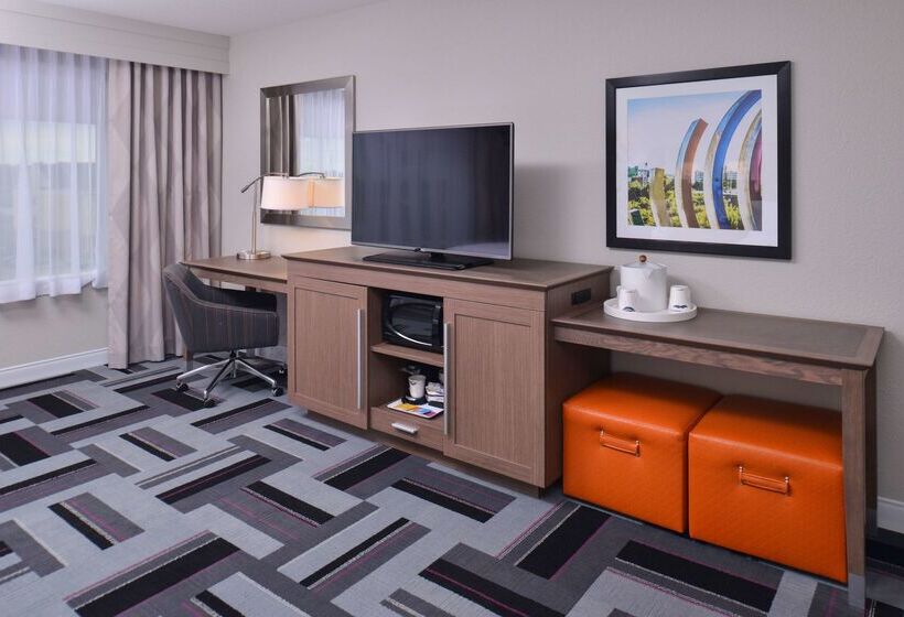 فندق Hampton Inn & Suites Ames