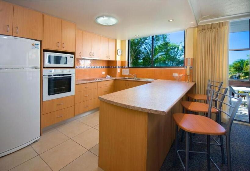 فندق Headland Tropicana Resort