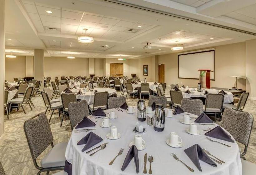 فندق Holiday Inn & Suites Bellingham, An Ihg