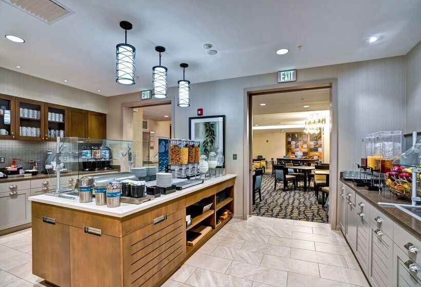 فندق Homewood Suites By Hilton Boston Brooklinelongwood Medical