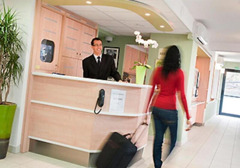 B&b Hotel Nîmes Caissargues