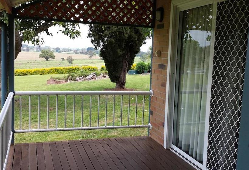 ホテル Jacaranda Motor Lodge