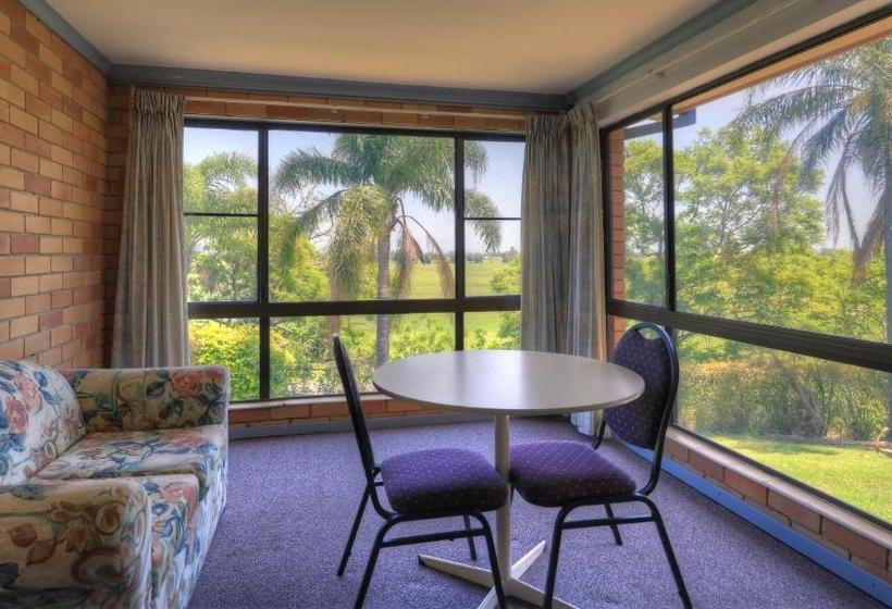 ホテル Jacaranda Motor Lodge