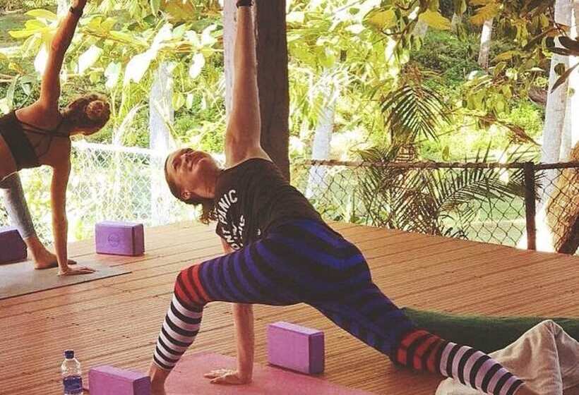 Отель Jasper House