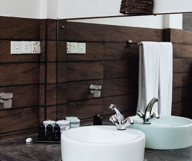 Отель Jasper House