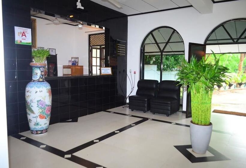 酒店 Jayasinghe Holiday Resort