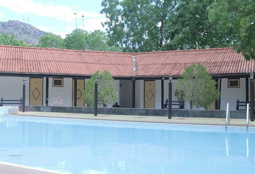 酒店 Jayasinghe Holiday Resort