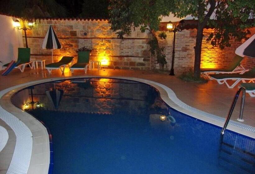 هتل Kaleiçi Ozkavak