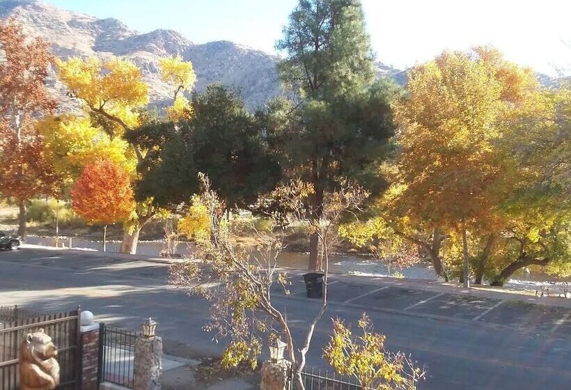 호텔 Kern Riverfront Lodge