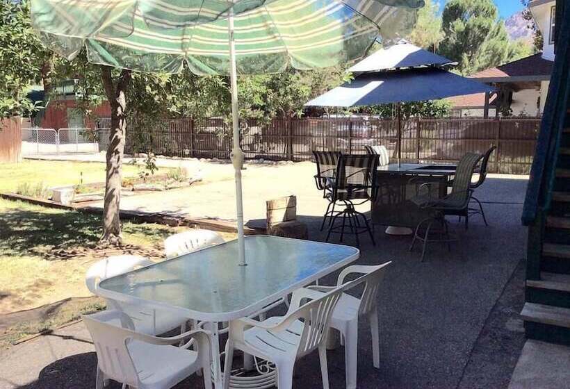 호텔 Kern Riverfront Lodge