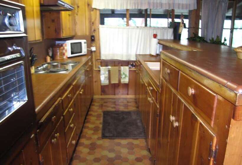 호텔 Kern Riverfront Lodge