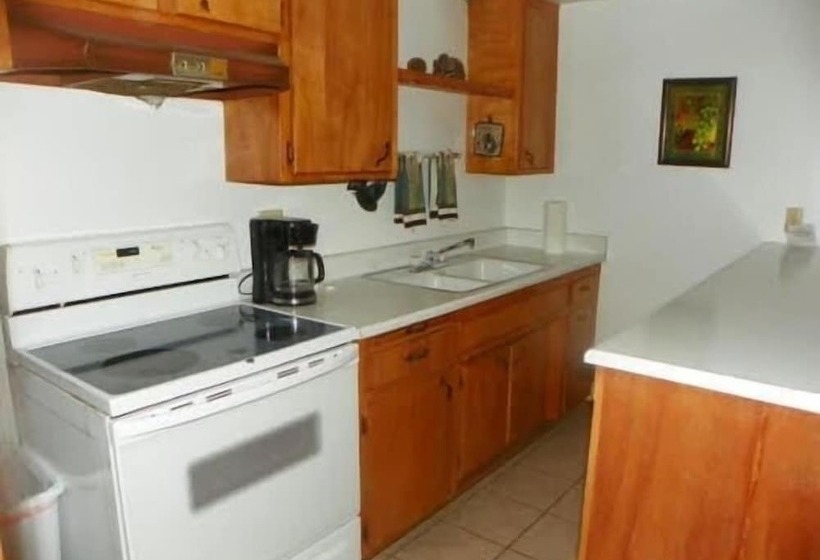 호텔 Kern Riverfront Lodge