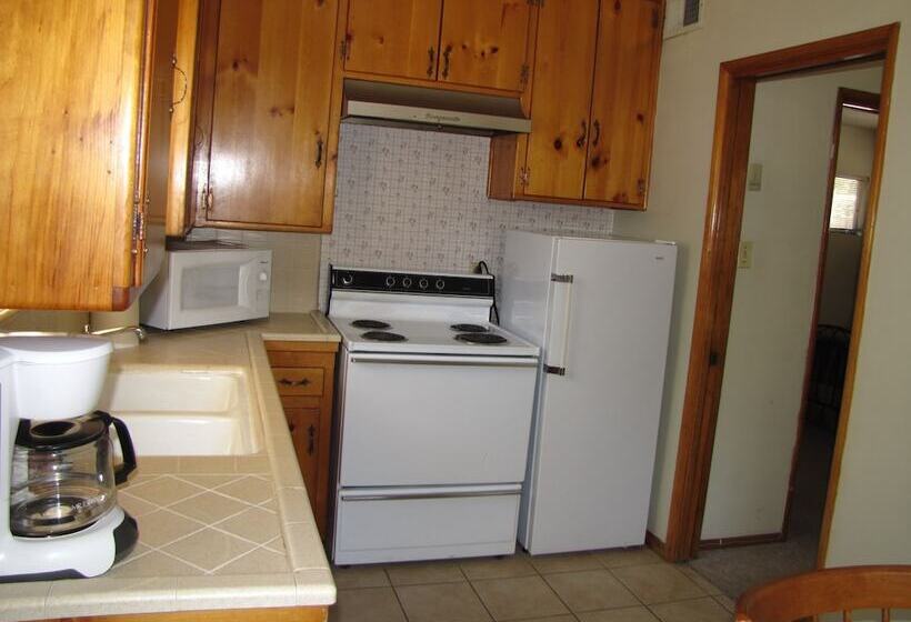 호텔 Kern Riverfront Lodge