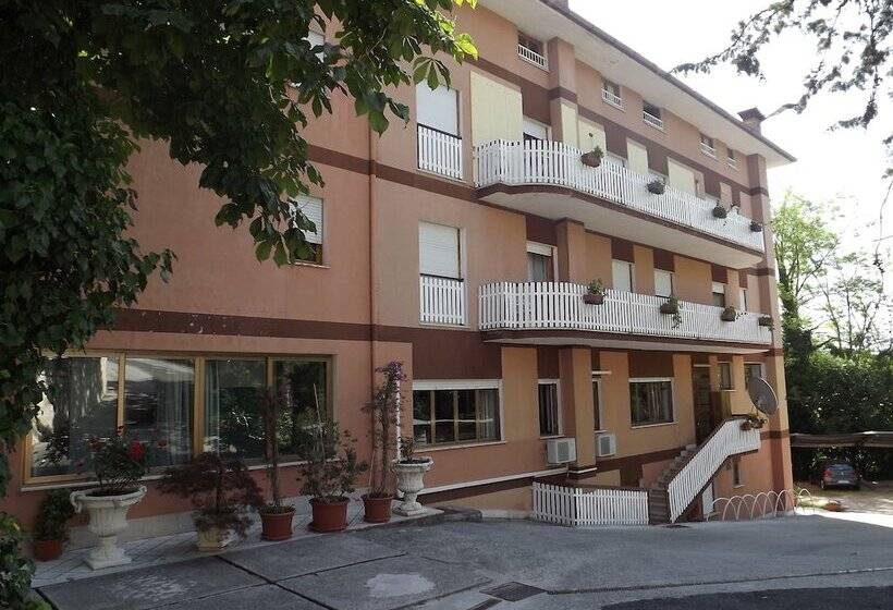 בית מלון כפרי King