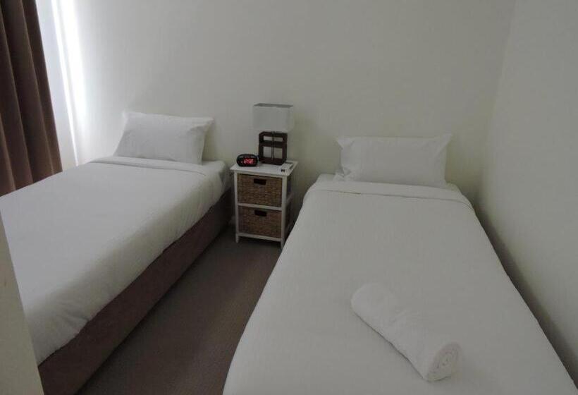 בית מלון כפרי Koola Beach Apartments Bargara