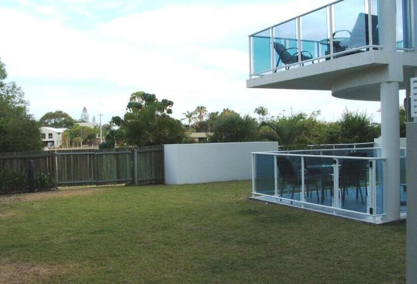 בית מלון כפרי Koola Beach Apartments Bargara