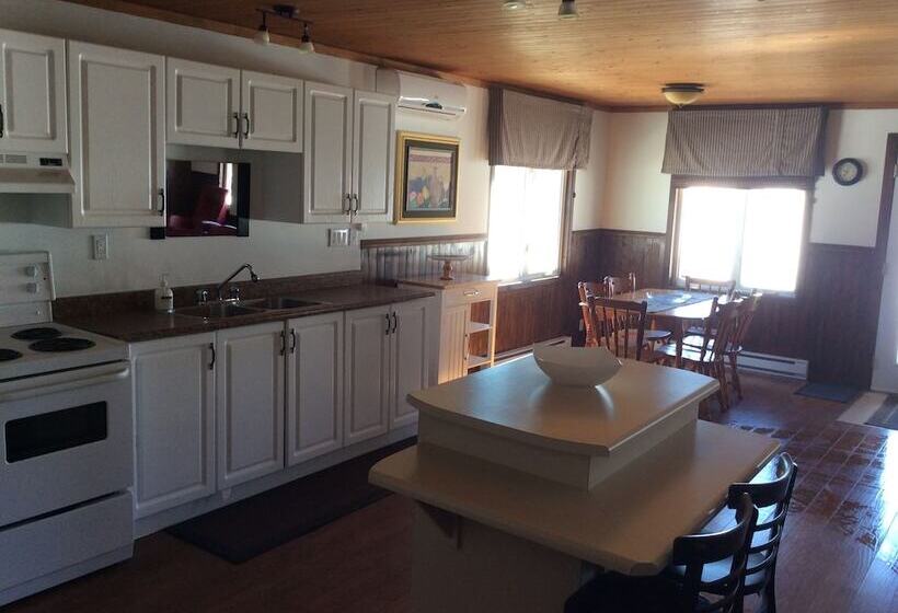 فندق Les Chalets Baie Cascouia