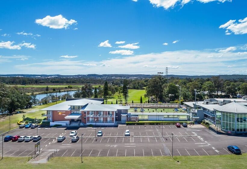 בית מלון כפרי Macquarie 4 Star