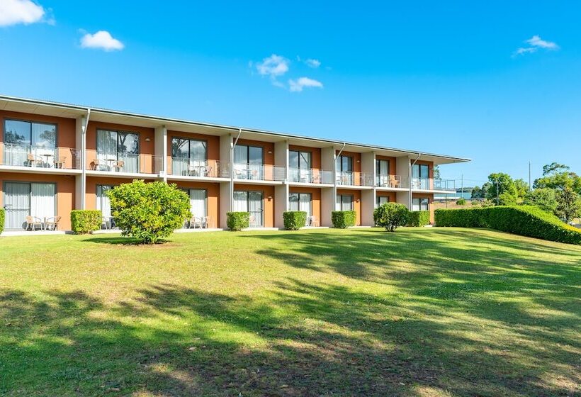 בית מלון כפרי Macquarie 4 Star