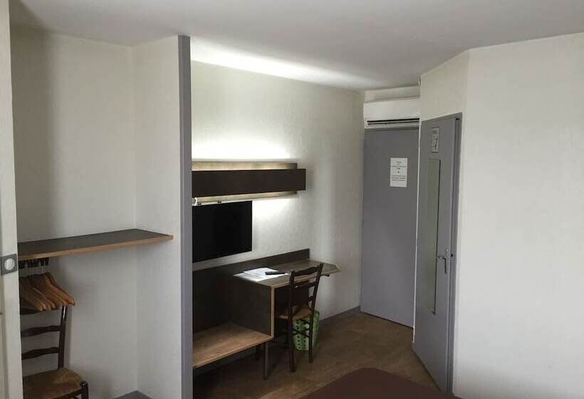 Отель Marjolaine