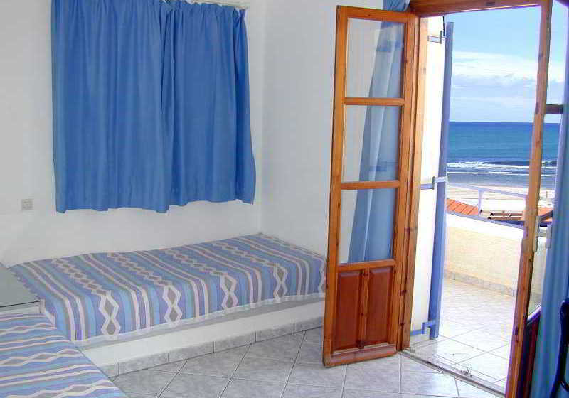 酒店 Mikes Beach Apartments & Studios