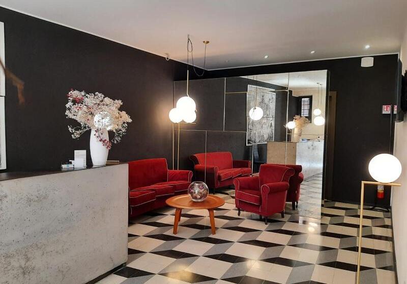 בית מלון כפרי Navona Theatre