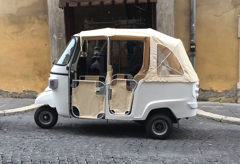 בית מלון כפרי Navona Theatre