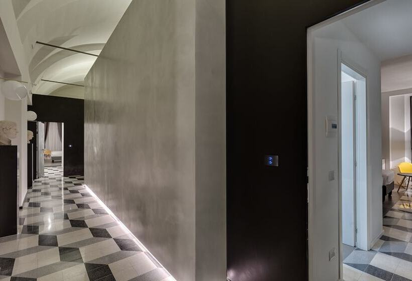 בית מלון כפרי Navona Theatre