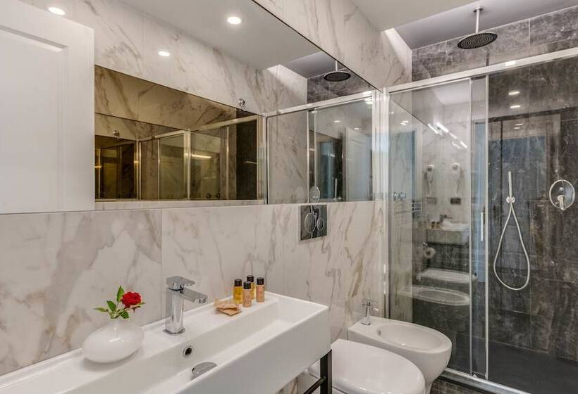 בית מלון כפרי Navona Theatre